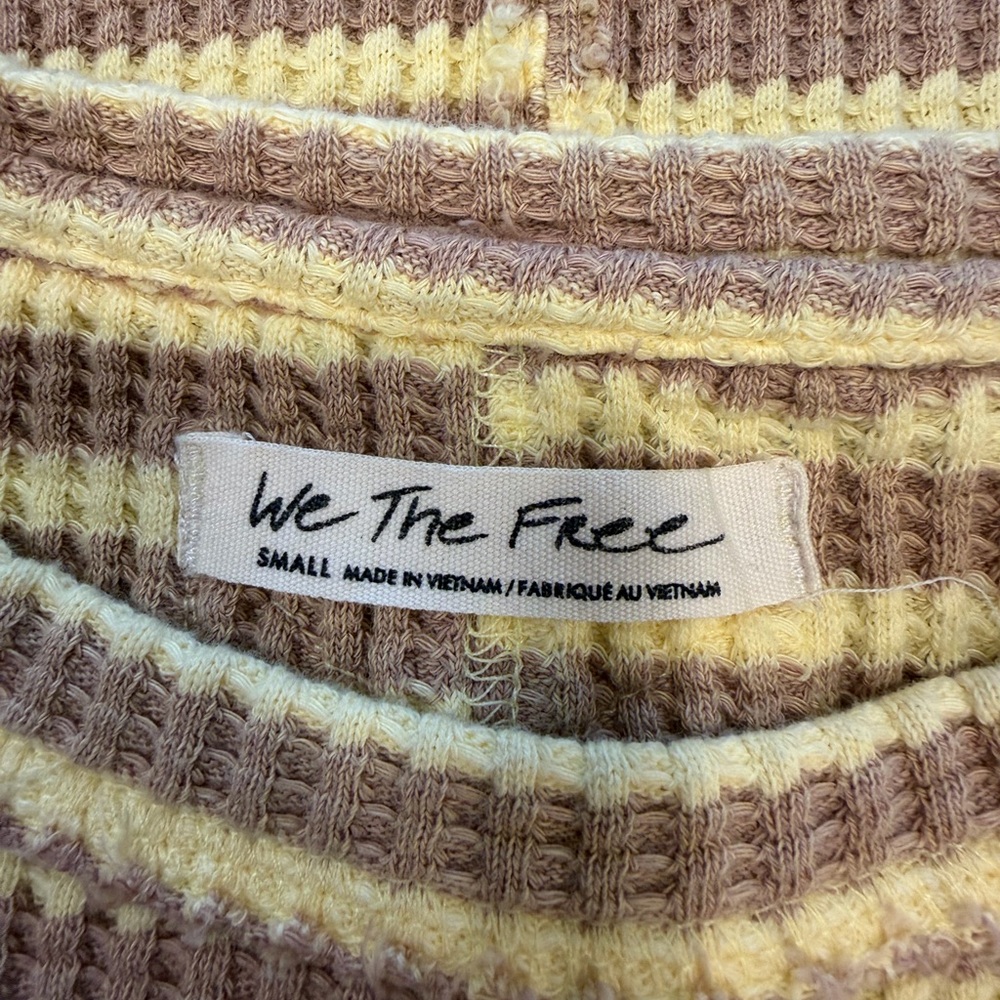 We The Free Pretty Little Thermal Long Sleeve Top Size Small Yellow Brown - Picture 9 of 13